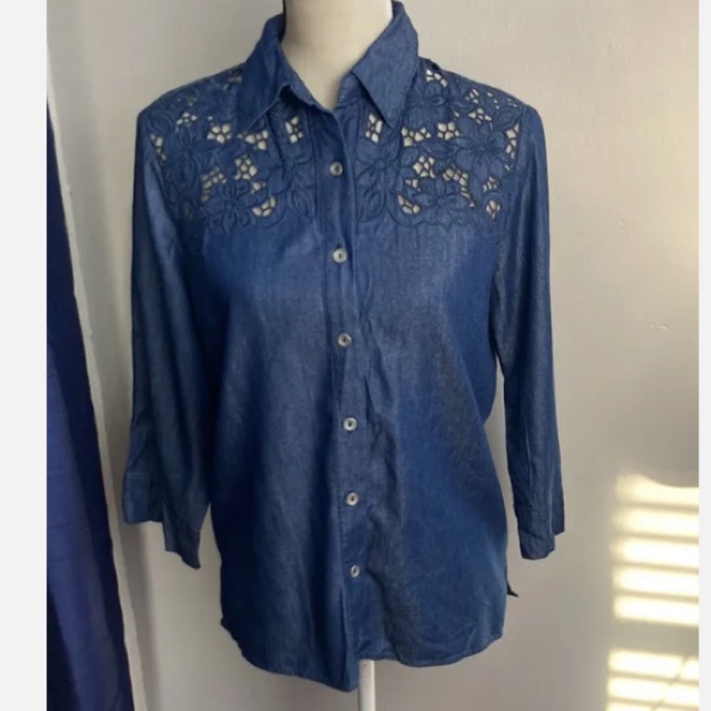 5-10 Alfred Dunner denim shirt button up embroidered 8